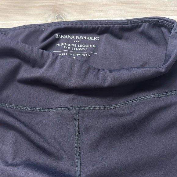 Women's grey Active leggings - Picture 3 of 5